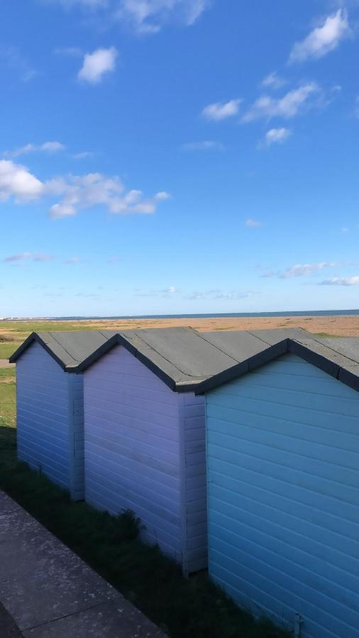 Spacious Split Level Flat In Great Location Portsmouth Bagian luar foto