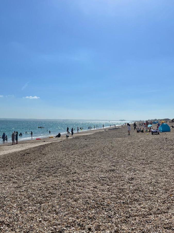 Spacious Split Level Flat In Great Location Portsmouth Bagian luar foto